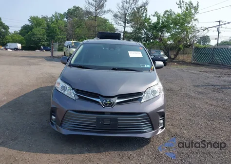 2019 Toyota Sienna Xle 8 Passenger z USA, uszkodzony, nr VIN 5TDYZ3DC1KS016206